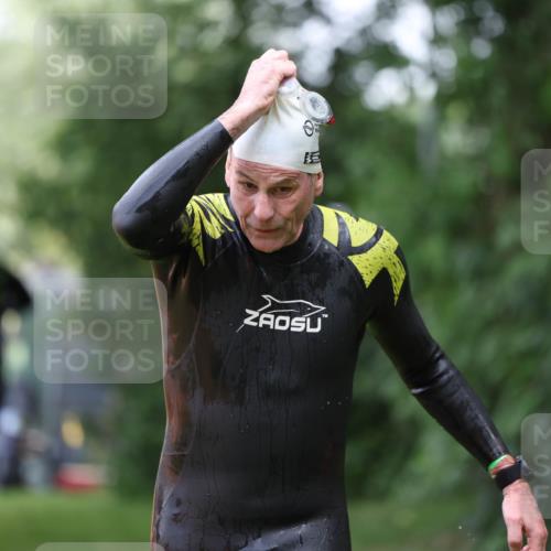 15.06.2025 - 7 Türme Triathlon Michael Strokosch http://msf.ph/oto/7930524 15.06.2025 12:26:24 Schwimmen 398, 456, 469, 516, 600 meine-sportfotos.de
