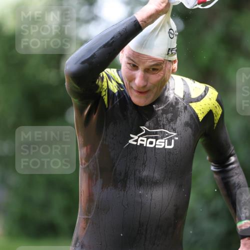 15.06.2025 - 7 Türme Triathlon Michael Strokosch http://msf.ph/oto/7930527 15.06.2025 12:26:25 Schwimmen 398, 456, 516, 600 meine-sportfotos.de