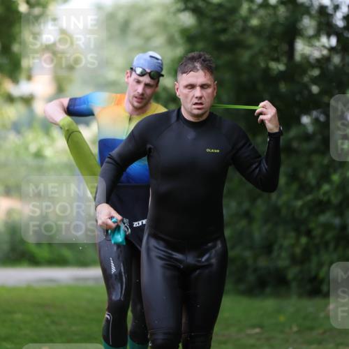 15.06.2025 - 7 Türme Triathlon Michael Strokosch http://msf.ph/oto/7930538 15.06.2025 12:26:28 Schwimmen 398, 456, 516, 600 meine-sportfotos.de