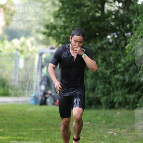 15.06.2025 - 7 Türme Triathlon Michael Strokosch http://msf.ph/oto/7930545 15.06.2025 12:26:36 Schwimmen 364, 398, 456, 516, 600 meine-sportfotos.de