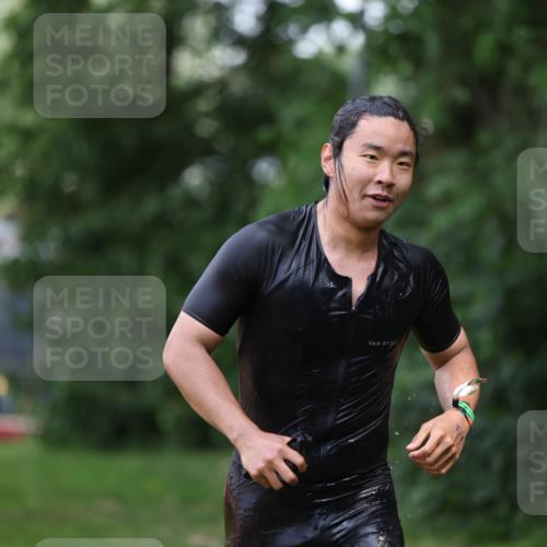 15.06.2025 - 7 Türme Triathlon Michael Strokosch http://msf.ph/oto/7930553 15.06.2025 12:26:38 Schwimmen 364, 398, 456, 516 meine-sportfotos.de