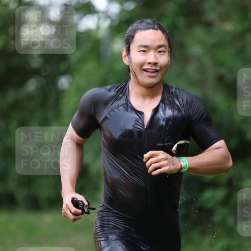 15.06.2025 - 7 Türme Triathlon Michael Strokosch http://msf.ph/oto/7930555 15.06.2025 12:26:38 Schwimmen 364, 398, 456, 516 meine-sportfotos.de
