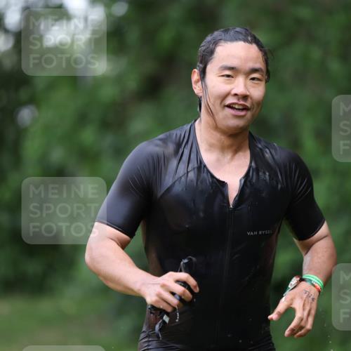 15.06.2025 - 7 Türme Triathlon Michael Strokosch http://msf.ph/oto/7930556 15.06.2025 12:26:39 Schwimmen 364, 398, 456, 516 meine-sportfotos.de