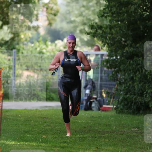 15.06.2025 - 7 Türme Triathlon Michael Strokosch http://msf.ph/oto/7930560 15.06.2025 12:26:47 Schwimmen 364 meine-sportfotos.de