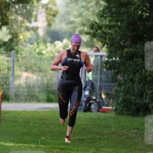15.06.2025 - 7 Türme Triathlon Michael Strokosch http://msf.ph/oto/7930562 15.06.2025 12:26:48 Schwimmen 364, 524 meine-sportfotos.de
