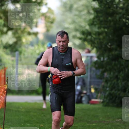 15.06.2025 - 7 Türme Triathlon Michael Strokosch http://msf.ph/oto/7930583 15.06.2025 12:27:00 Schwimmen 364, 524, 553, 563, 572 meine-sportfotos.de