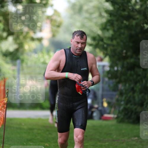 15.06.2025 - 7 Türme Triathlon Michael Strokosch http://msf.ph/oto/7930584 15.06.2025 12:27:00 Schwimmen 364, 524, 553, 563, 572 meine-sportfotos.de