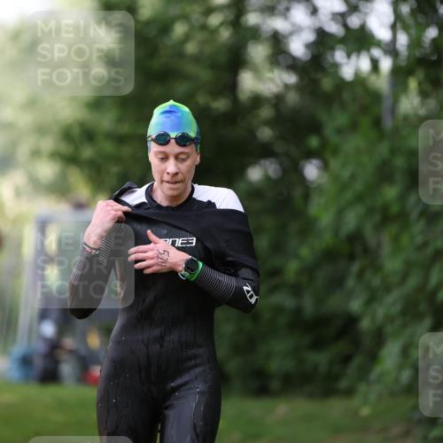 15.06.2025 - 7 Türme Triathlon Michael Strokosch http://msf.ph/oto/7930592 15.06.2025 12:27:05 Schwimmen 524, 553, 563, 572 meine-sportfotos.de