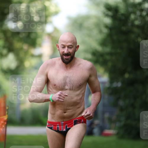 15.06.2025 - 7 Türme Triathlon Michael Strokosch http://msf.ph/oto/7930621 15.06.2025 12:27:16 Schwimmen 524, 553, 563, 572, 589, 617, 642 meine-sportfotos.de