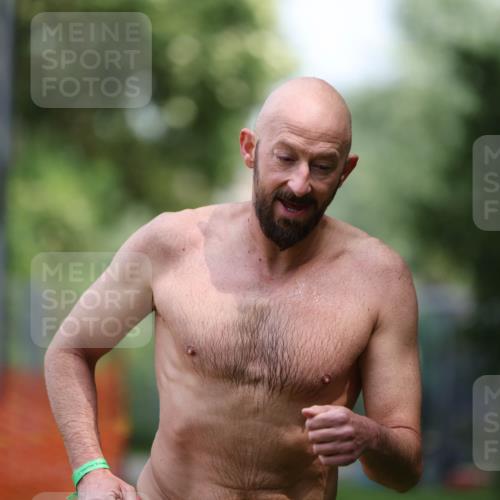 15.06.2025 - 7 Türme Triathlon Michael Strokosch http://msf.ph/oto/7930626 15.06.2025 12:27:17 Schwimmen 524, 553, 563, 572, 589, 617, 642 meine-sportfotos.de