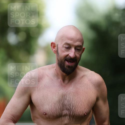 15.06.2025 - 7 Türme Triathlon Michael Strokosch http://msf.ph/oto/7930627 15.06.2025 12:27:17 Schwimmen 524, 553, 563, 572, 589, 617, 642 meine-sportfotos.de