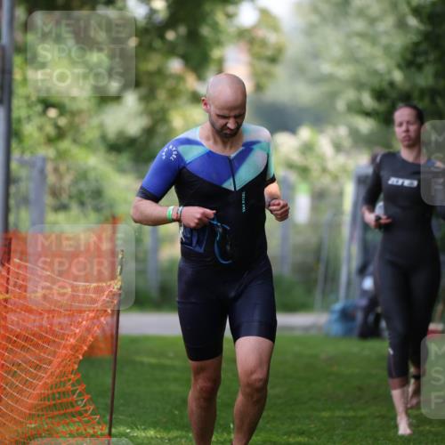15.06.2025 - 7 Türme Triathlon Michael Strokosch http://msf.ph/oto/7930637 15.06.2025 12:27:30 Schwimmen 589, 617, 642 meine-sportfotos.de