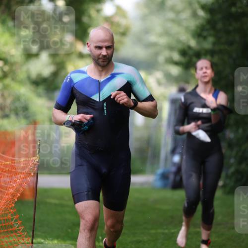 15.06.2025 - 7 Türme Triathlon Michael Strokosch http://msf.ph/oto/7930640 15.06.2025 12:27:30 Schwimmen 589, 617, 642 meine-sportfotos.de