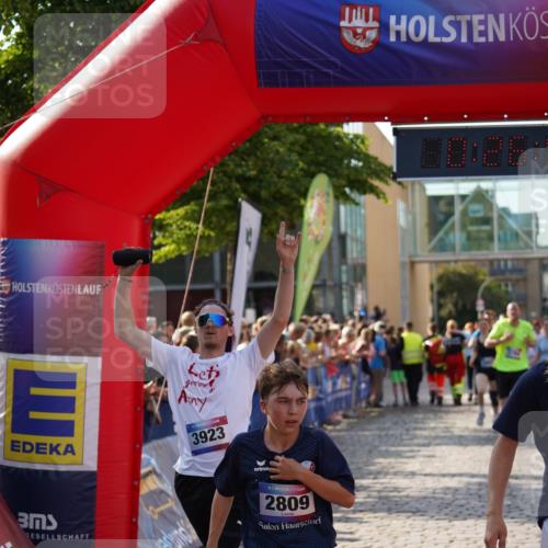 13.06.2025 - Holstenköstenlauf Felixshl http://msf.ph/oto/7930653 13.06.2025 17:56:49 Laufen 2174, 2809, 2855, 3272, 3744, 3794, 3820, 3862, 3871, 3892, 3901, 3923 meine-sportfotos.de