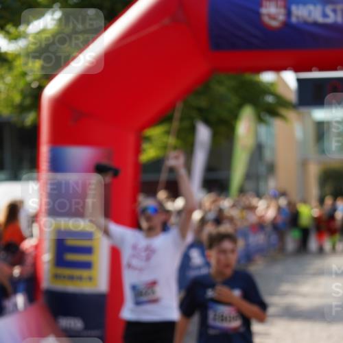 13.06.2025 - Holstenköstenlauf Felixshl http://msf.ph/oto/7930657 13.06.2025 17:56:49 Laufen 2174, 2809, 2855, 3272, 3744, 3794, 3820, 3862, 3871, 3892, 3901, 3923 meine-sportfotos.de