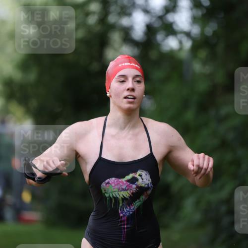 15.06.2025 - 7 Türme Triathlon Michael Strokosch http://msf.ph/oto/7930665 15.06.2025 12:27:37 Schwimmen 509, 525, 589, 617, 642 meine-sportfotos.de