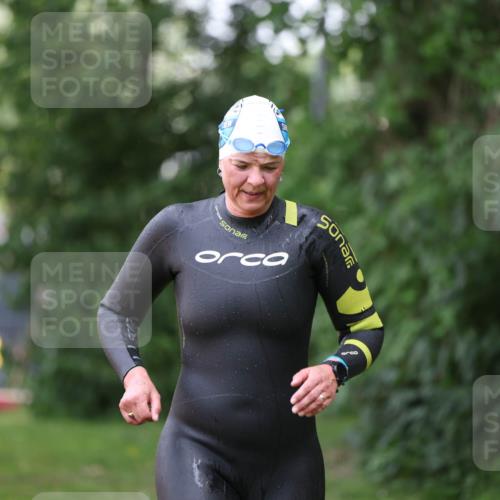 15.06.2025 - 7 Türme Triathlon Michael Strokosch http://msf.ph/oto/7930681 15.06.2025 12:27:49 Schwimmen 509, 525 meine-sportfotos.de