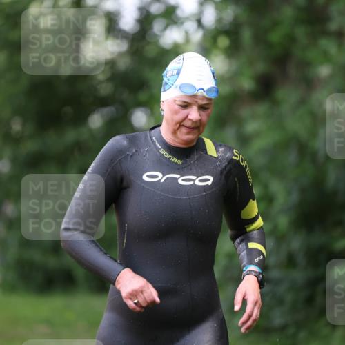 15.06.2025 - 7 Türme Triathlon Michael Strokosch http://msf.ph/oto/7930682 15.06.2025 12:27:50 Schwimmen 509, 525 meine-sportfotos.de
