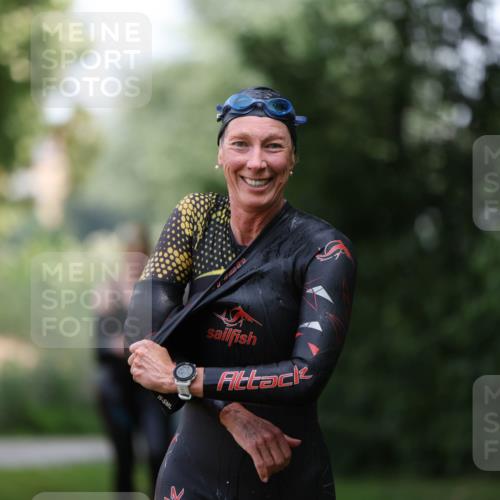 15.06.2025 - 7 Türme Triathlon Michael Strokosch http://msf.ph/oto/7930716 15.06.2025 12:28:32 Schwimmen 421, 564 meine-sportfotos.de
