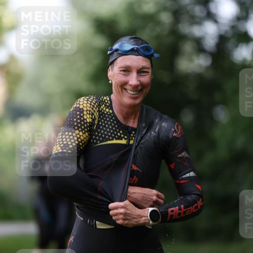 15.06.2025 - 7 Türme Triathlon Michael Strokosch http://msf.ph/oto/7930717 15.06.2025 12:28:32 Schwimmen 421, 564 meine-sportfotos.de