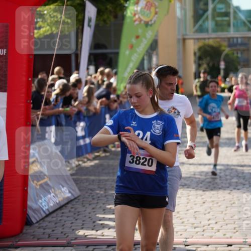 13.06.2025 - Holstenköstenlauf Felixshl http://msf.ph/oto/7930727 13.06.2025 17:56:58 Laufen 2174, 2244, 2472, 2487, 3124, 3126, 3137, 3272, 3629, 3794, 3820, 3862, 3871, 3970 meine-sportfotos.de