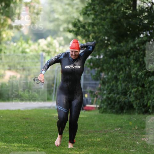 15.06.2025 - 7 Türme Triathlon Michael Strokosch http://msf.ph/oto/7930733 15.06.2025 12:28:45 Schwimmen 552, 574 meine-sportfotos.de
