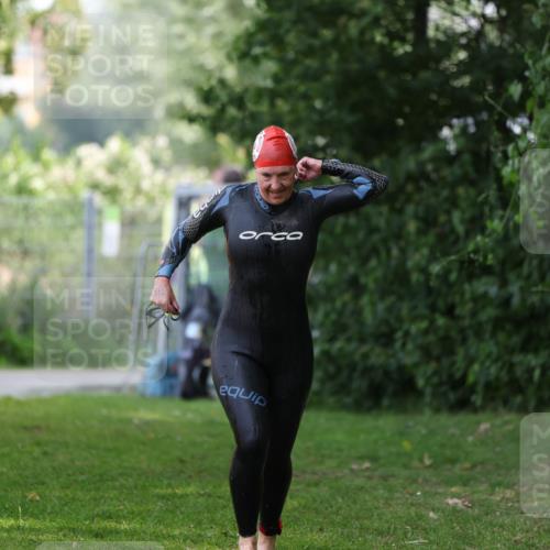 15.06.2025 - 7 Türme Triathlon Michael Strokosch http://msf.ph/oto/7930734 15.06.2025 12:28:46 Schwimmen 552, 554, 574 meine-sportfotos.de