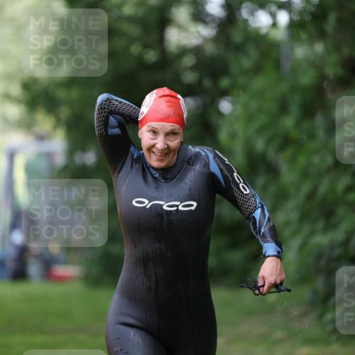 15.06.2025 - 7 Türme Triathlon Michael Strokosch http://msf.ph/oto/7930741 15.06.2025 12:28:49 Schwimmen 552, 554, 574 meine-sportfotos.de
