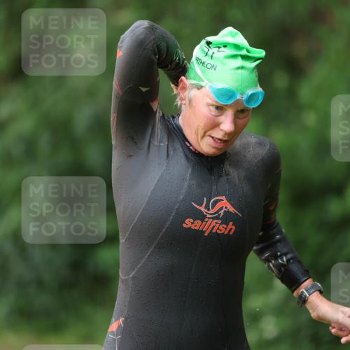 15.06.2025 - 7 Türme Triathlon Michael Strokosch http://msf.ph/oto/7930778 15.06.2025 12:29:05 Schwimmen 427, 552, 554, 574, 640 meine-sportfotos.de