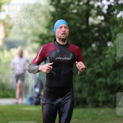 15.06.2025 - 7 Türme Triathlon Michael Strokosch http://msf.ph/oto/7930781 15.06.2025 12:29:12 Schwimmen 427, 502, 554, 640 meine-sportfotos.de
