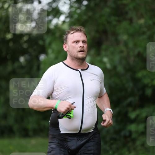 15.06.2025 - 7 Türme Triathlon Michael Strokosch http://msf.ph/oto/7930798 15.06.2025 12:29:19 Schwimmen 427, 502, 640 meine-sportfotos.de