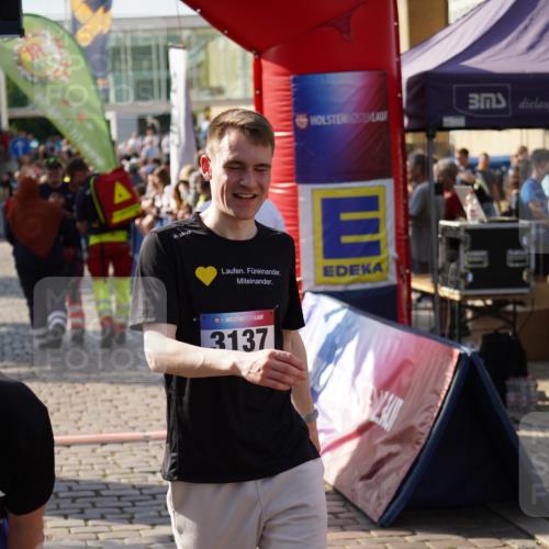 13.06.2025 - Holstenköstenlauf Felixshl http://msf.ph/oto/7930805 13.06.2025 17:57:08 Laufen 2487, 2883, 3006, 3124, 3126, 3137 meine-sportfotos.de