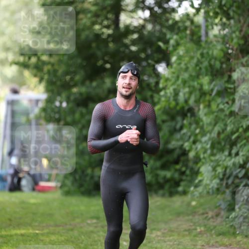 15.06.2025 - 7 Türme Triathlon Michael Strokosch http://msf.ph/oto/7930815 15.06.2025 12:29:50 Schwimmen 545, 644 meine-sportfotos.de