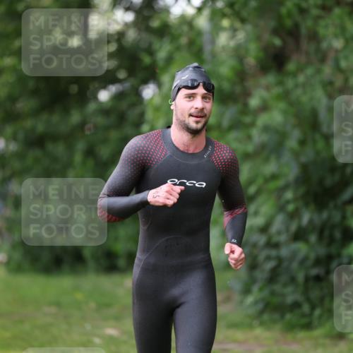 15.06.2025 - 7 Türme Triathlon Michael Strokosch http://msf.ph/oto/7930821 15.06.2025 12:29:51 Schwimmen 545, 644 meine-sportfotos.de