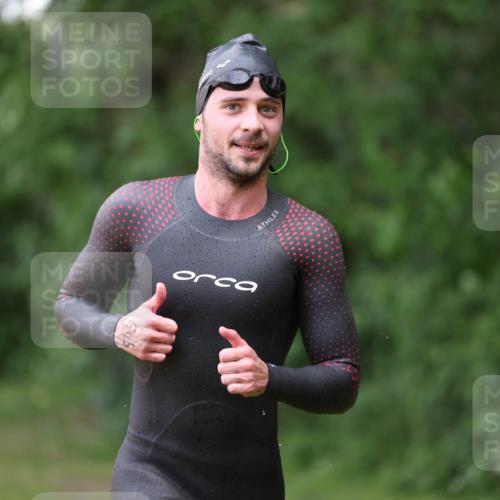 15.06.2025 - 7 Türme Triathlon Michael Strokosch http://msf.ph/oto/7930826 15.06.2025 12:29:52 Schwimmen 545, 644 meine-sportfotos.de
