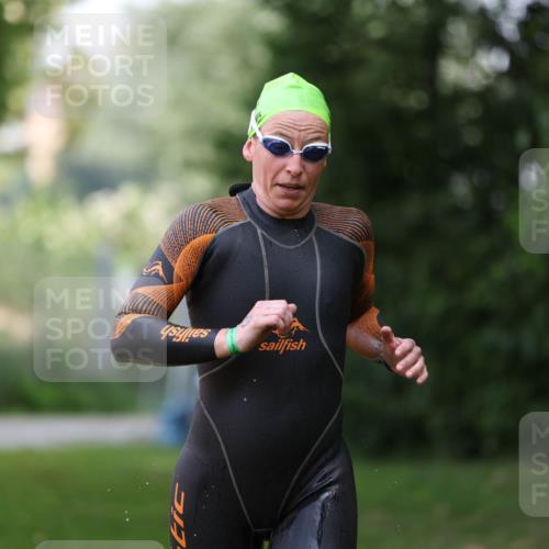 15.06.2025 - 7 Türme Triathlon Michael Strokosch http://msf.ph/oto/7930836 15.06.2025 12:30:08 Schwimmen 464, 644 meine-sportfotos.de