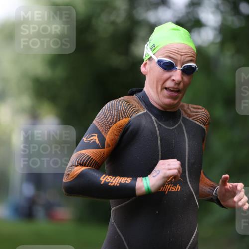 15.06.2025 - 7 Türme Triathlon Michael Strokosch http://msf.ph/oto/7930840 15.06.2025 12:30:09 Schwimmen 464, 644 meine-sportfotos.de