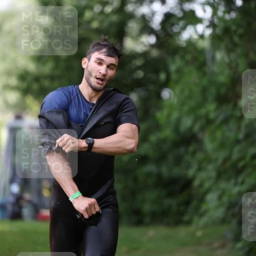 15.06.2025 - 7 Türme Triathlon Michael Strokosch http://msf.ph/oto/7930848 15.06.2025 12:30:22 Schwimmen 464, 522, 544 meine-sportfotos.de