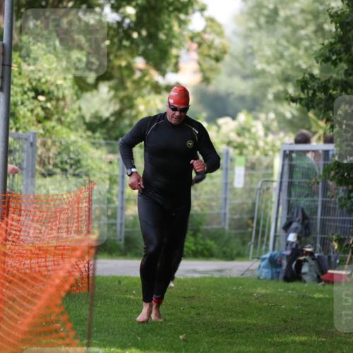 15.06.2025 - 7 Türme Triathlon Michael Strokosch http://msf.ph/oto/7930854 15.06.2025 12:30:24 Schwimmen 464, 522, 544 meine-sportfotos.de