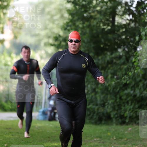 15.06.2025 - 7 Türme Triathlon Michael Strokosch http://msf.ph/oto/7930858 15.06.2025 12:30:26 Schwimmen 464, 522, 544 meine-sportfotos.de