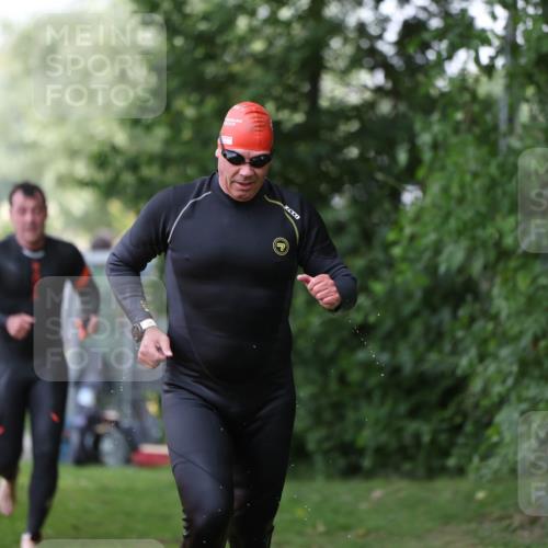 15.06.2025 - 7 Türme Triathlon Michael Strokosch http://msf.ph/oto/7930859 15.06.2025 12:30:27 Schwimmen 464, 522, 544 meine-sportfotos.de
