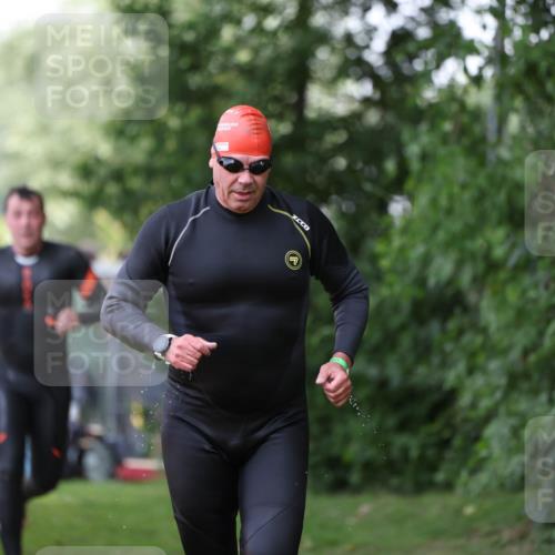 15.06.2025 - 7 Türme Triathlon Michael Strokosch http://msf.ph/oto/7930861 15.06.2025 12:30:27 Schwimmen 464, 522, 544 meine-sportfotos.de