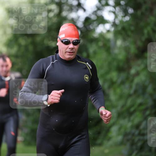 15.06.2025 - 7 Türme Triathlon Michael Strokosch http://msf.ph/oto/7930865 15.06.2025 12:30:28 Schwimmen 464, 522, 544 meine-sportfotos.de