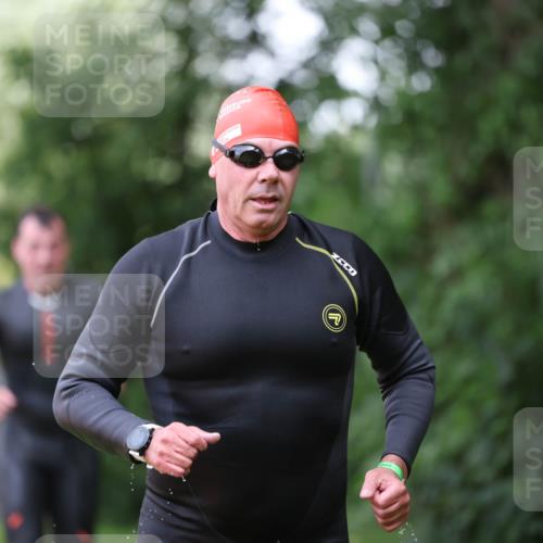 15.06.2025 - 7 Türme Triathlon Michael Strokosch http://msf.ph/oto/7930867 15.06.2025 12:30:29 Schwimmen 464, 522, 544 meine-sportfotos.de