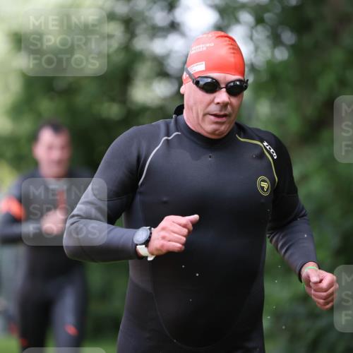 15.06.2025 - 7 Türme Triathlon Michael Strokosch http://msf.ph/oto/7930869 15.06.2025 12:30:29 Schwimmen 464, 522, 544 meine-sportfotos.de