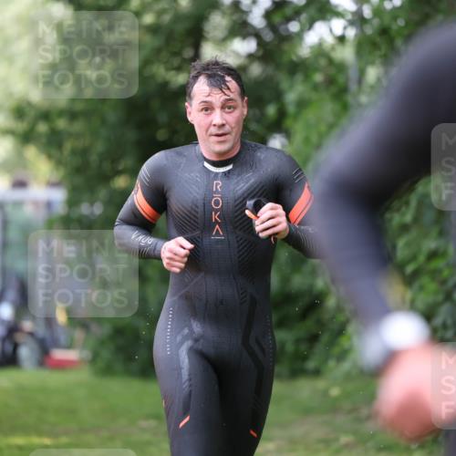 15.06.2025 - 7 Türme Triathlon Michael Strokosch http://msf.ph/oto/7930871 15.06.2025 12:30:30 Schwimmen 464, 522, 544 meine-sportfotos.de