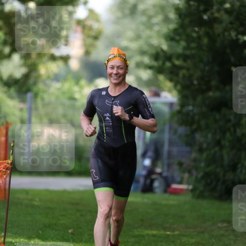 15.06.2025 - 7 Türme Triathlon Michael Strokosch http://msf.ph/oto/7930886 15.06.2025 12:30:59 Schwimmen 383, 670 meine-sportfotos.de
