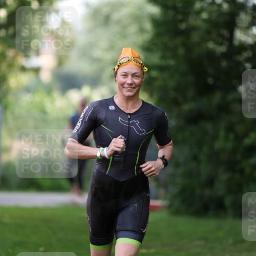 15.06.2025 - 7 Türme Triathlon Michael Strokosch http://msf.ph/oto/7930890 15.06.2025 12:31:00 Schwimmen 383, 670 meine-sportfotos.de