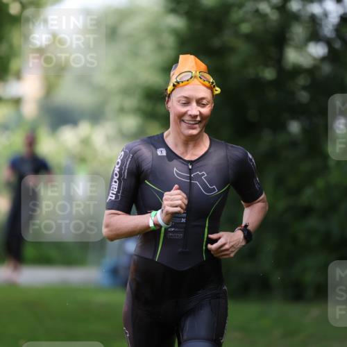 15.06.2025 - 7 Türme Triathlon Michael Strokosch http://msf.ph/oto/7930893 15.06.2025 12:31:01 Schwimmen 383, 670 meine-sportfotos.de