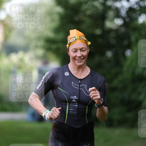 15.06.2025 - 7 Türme Triathlon Michael Strokosch http://msf.ph/oto/7930894 15.06.2025 12:31:01 Schwimmen 383, 670 meine-sportfotos.de